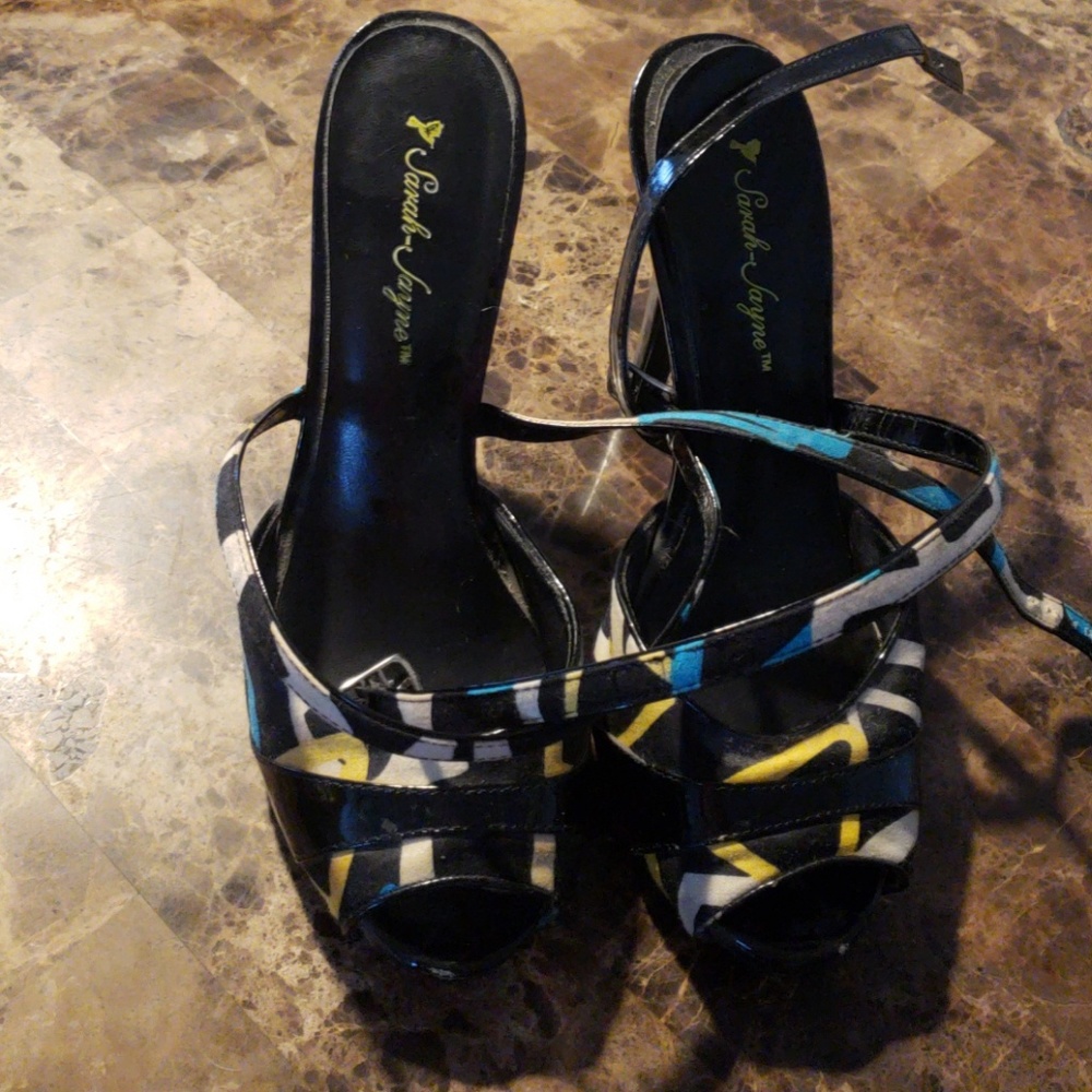High heels - Picture 2 of 4